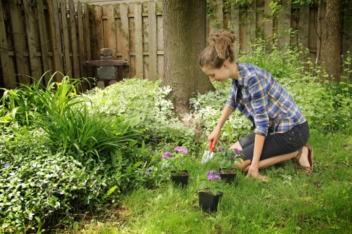 Payment and cancellation policy for gardening work
